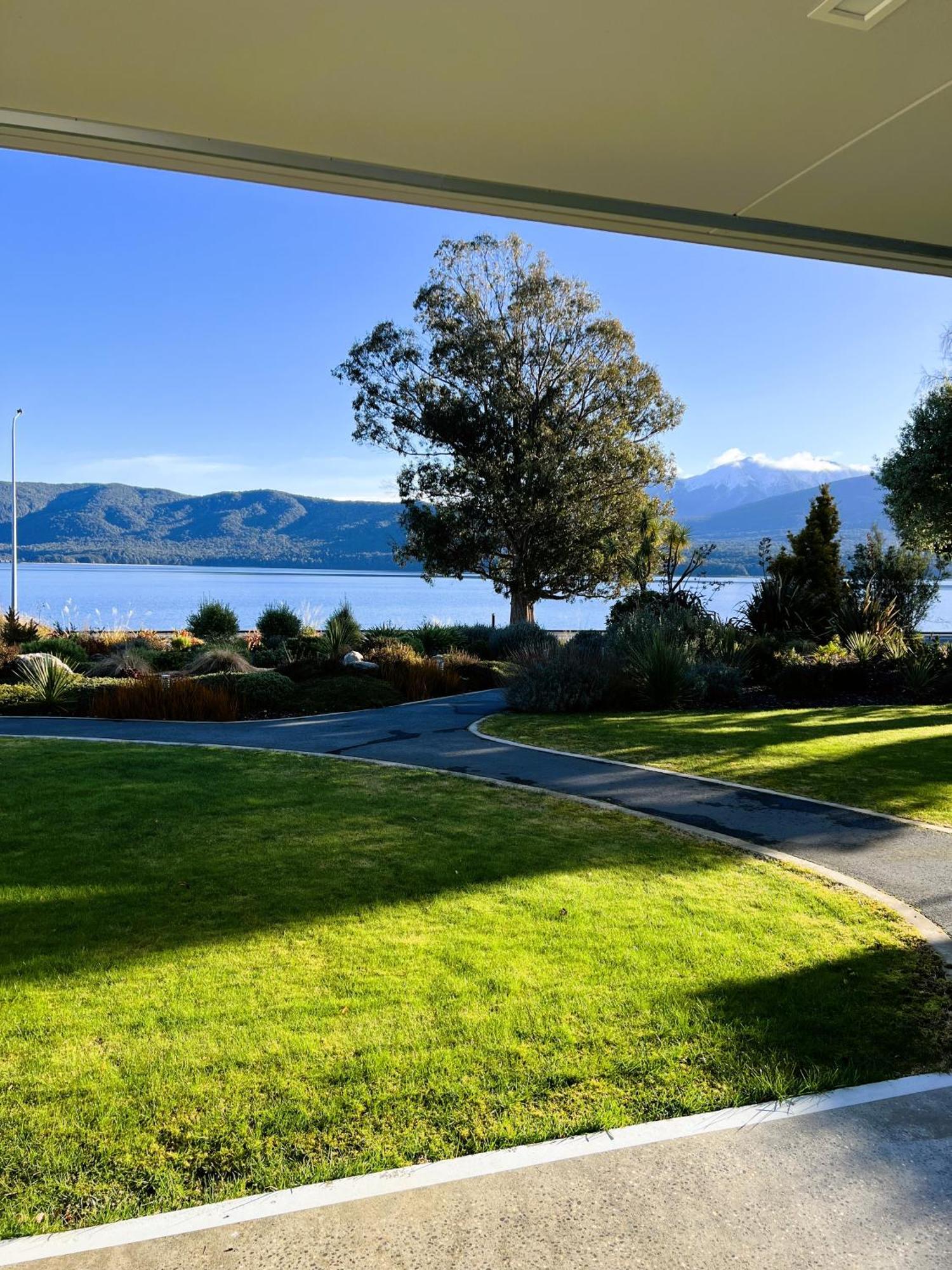 Fiordland Lakeview Motel And Apartments Te Anau Eksteriør bilde