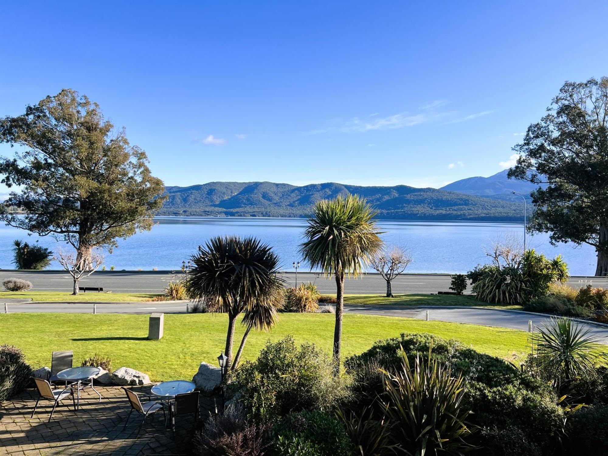 Fiordland Lakeview Motel And Apartments Te Anau Eksteriør bilde